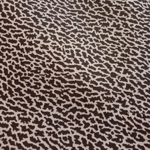 Ann Taylor Loft Brown Tan Animal Print Pencil Skirt Size 2 Petite - Picture 3 of 5